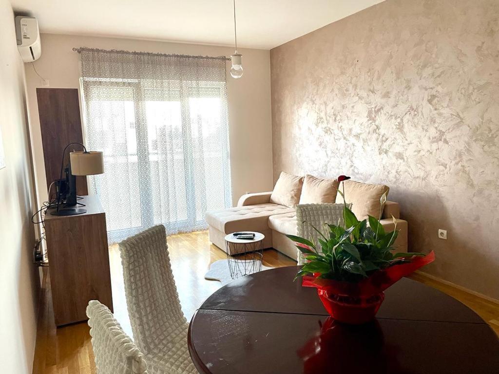 Naki Apartmani Podgorica Extérieur photo