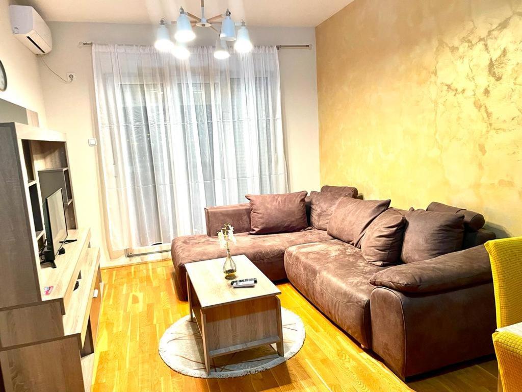 Naki Apartmani Podgorica Chambre photo